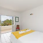 Les Trois Piliers Yourhosthelper * Sainte-Maxime